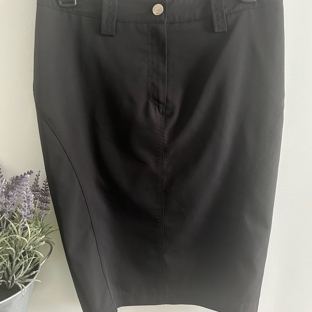 Pencil skirt, size 4, Polyester 60%, viscon 35%, Lycra 5%, office midi style